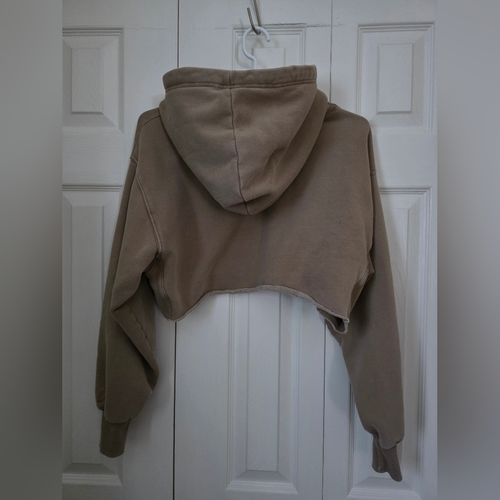 Aritzia TNA CozyAF Fleece Taupe Cropped Hoodie S/M - Picture 6 of 7